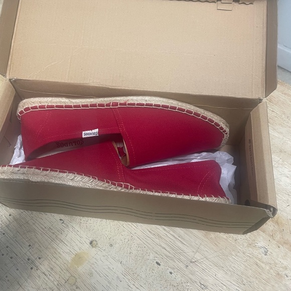 Red soludos men’s size 10 shoes new in box - Picture 3 of 3